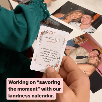 Advent Kindness Calendar – Red & Green