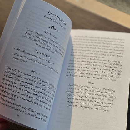 The 5-Minute Bible Study for Men: Pursuing God