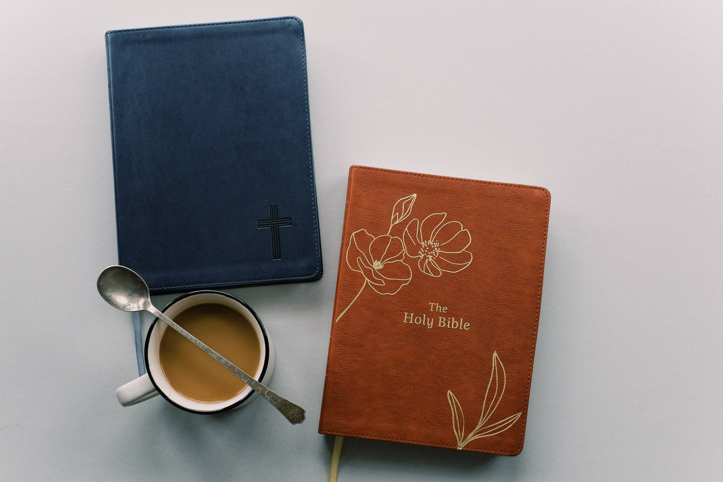 The Holy Bible: SKJV – Chestnut & Gold Floral Cover